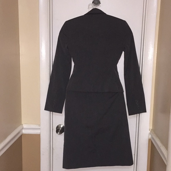 BCBG MaxAzria Charcoal gray blazer skirt suit - Picture 4 of 7